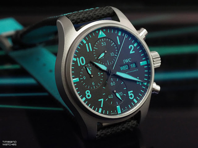 IWC-Pilot-Watch-Chronograph-41-Mercedes-AMG-Petronas-IW388108_003.jpg