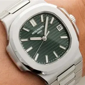 Patek Philippe Nautilus 5712/1A-001